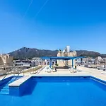 Marbella Center Bechfront 4 Persons