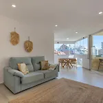 Marbella Center Bechfront 4 Persons
