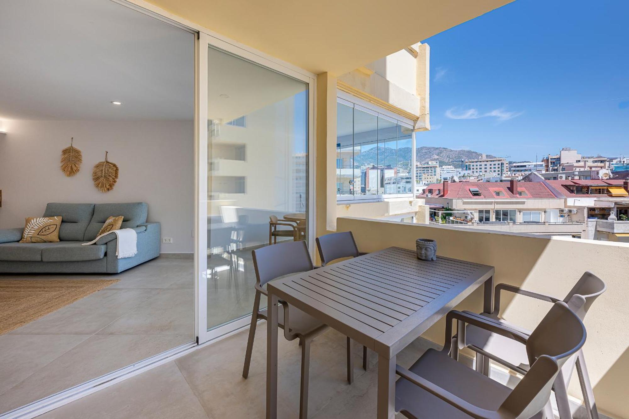 Center Bechfront 4 Persons Apartment Marbella